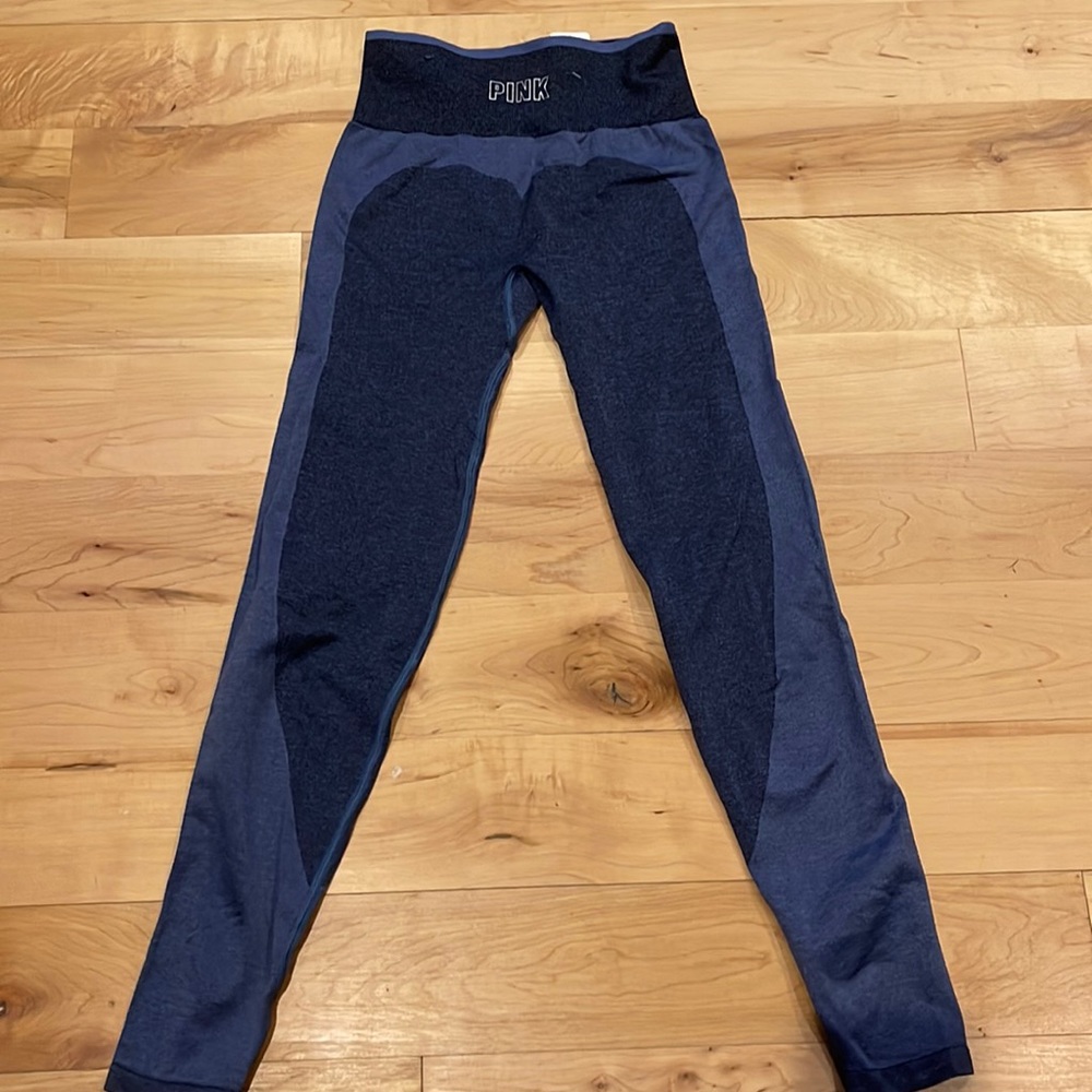 Blue leggings